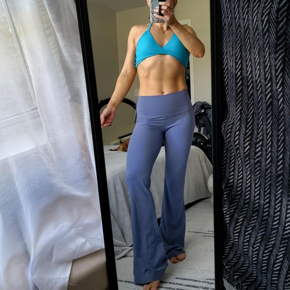 NWT NIKE ZENVY women's flared yoga leggings in dusty periwinkle.